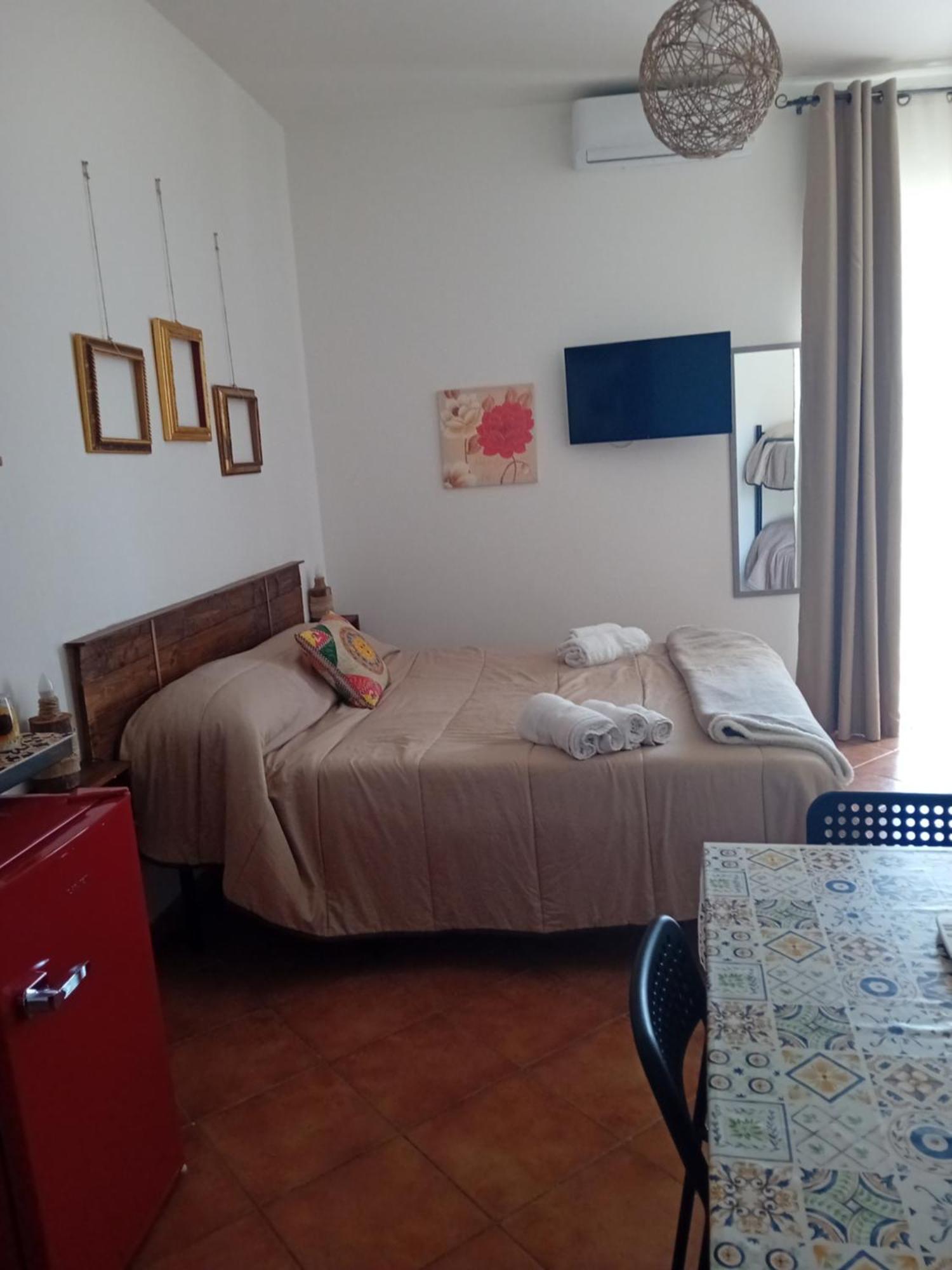 Bed & Breakfast Acquaviva Di Vullo Vincenzo Acquaviva Platani Rom bilde
